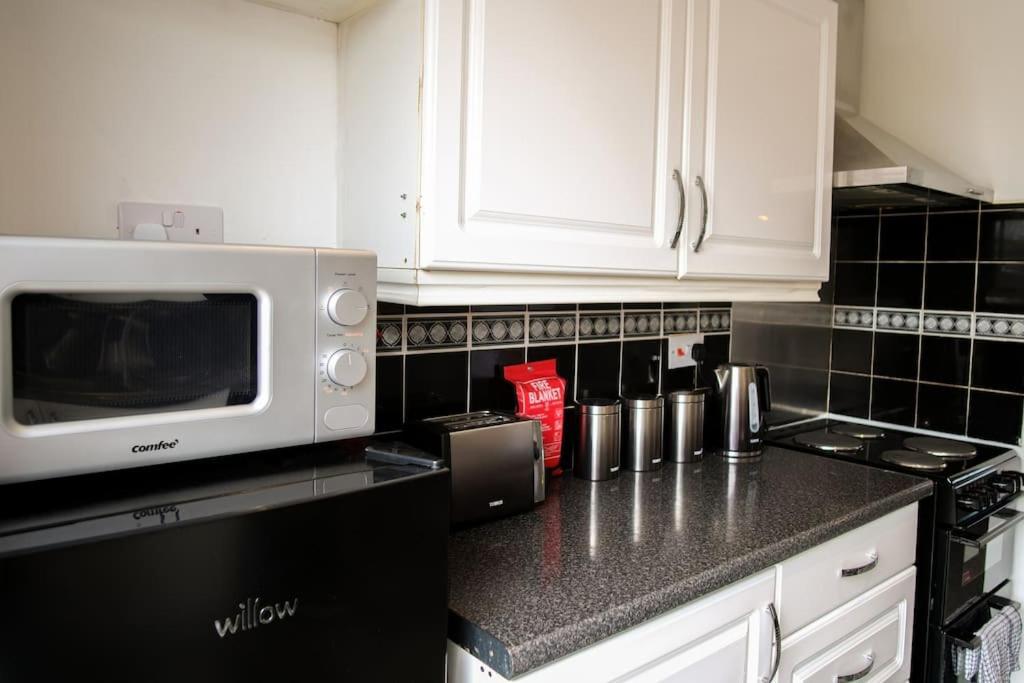 3 Bed, Parking Inc 15 Percent Off For Monthly Stays Westoe Esterno foto