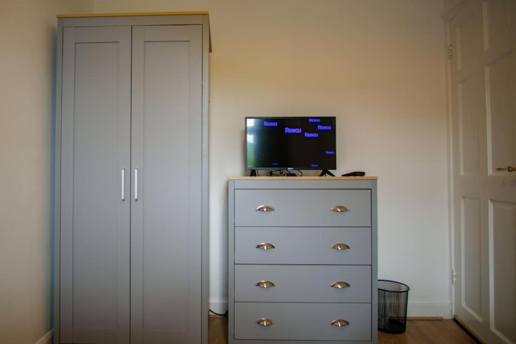 3 Bed, Parking Inc 15 Percent Off For Monthly Stays Westoe Esterno foto
